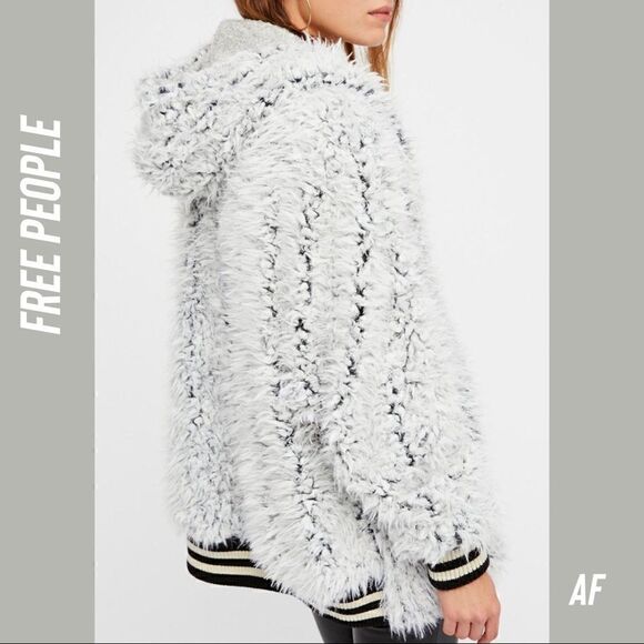 FREE
PEOPLE FLUFFY DOLMAN JACKET NEW XS/S - Picture 8 of 11